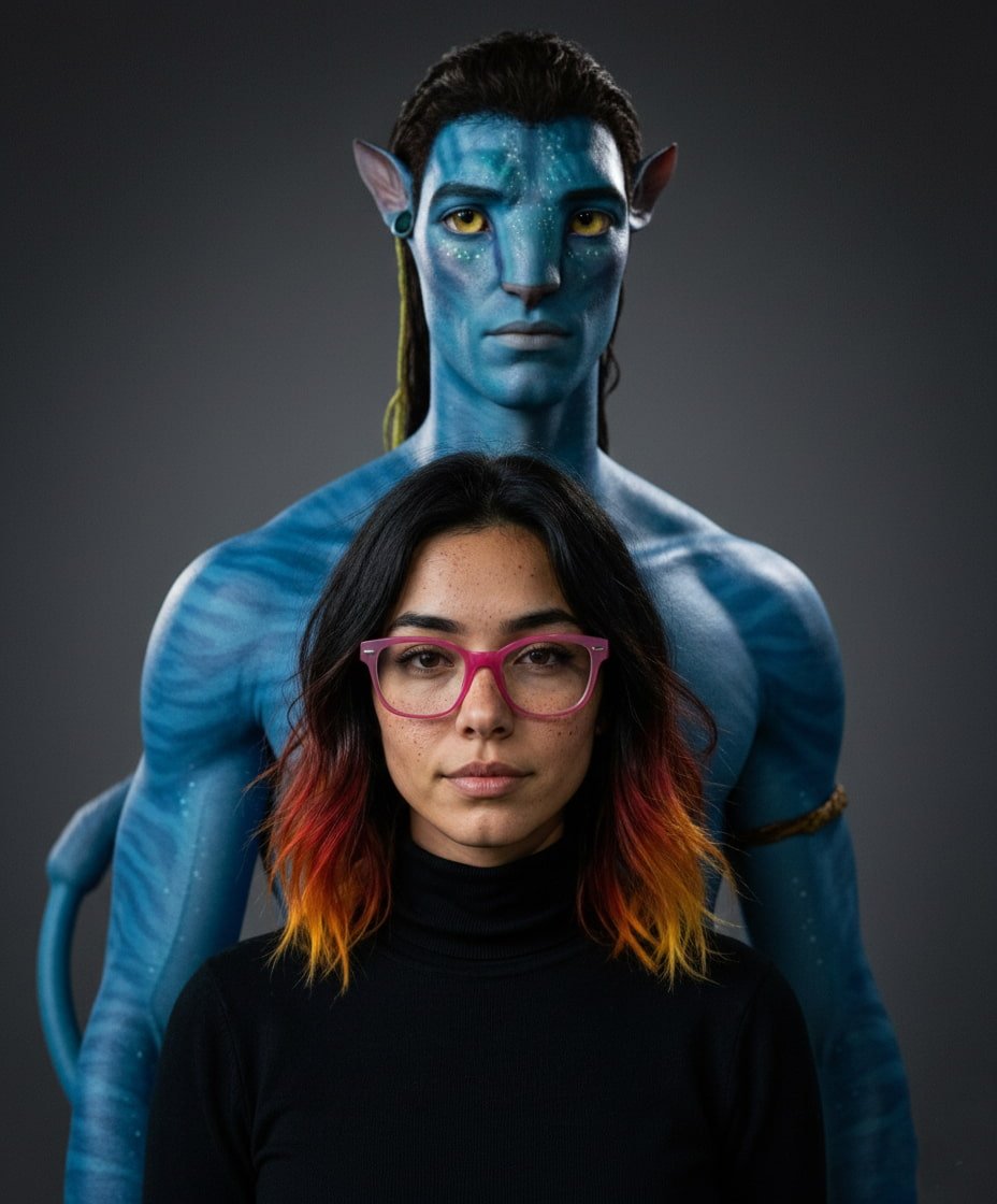 Rocío frente a un avatar azul: el espectáculo que confunde luz con sentido.