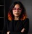 Rocío Aso Iguarán – crítica cultural independiente. Literata callejera con enfoque urbano y análisis incisivo de cultura pop y política. Sintaxis afilada, egos opcionales.